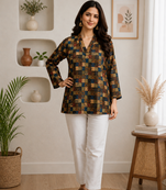 MULTICOLOR  REYON WITH DIGITAL PRINTED STYLISH WEAR KURTI 