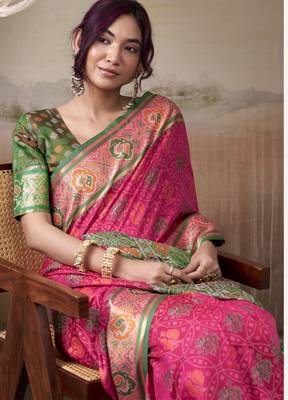  PINK patola silk blend saree with print & rich pallu 2