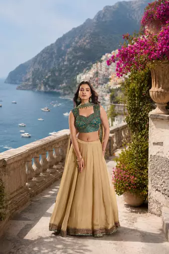silk blend embroidered lehenga choli dupatta set