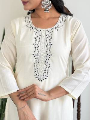  off white rayon embroidered kurta set with organza dupatta 5