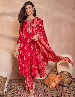 Womens pink silk blend printed ethnic motifs straight kurta set 2