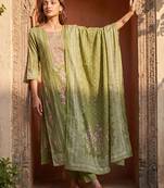 Womens green pure cotton ethnic motifs printed  straight kurta sets