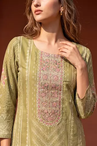 Womens green pure cotton ethnic motifs printed  straight kurta sets