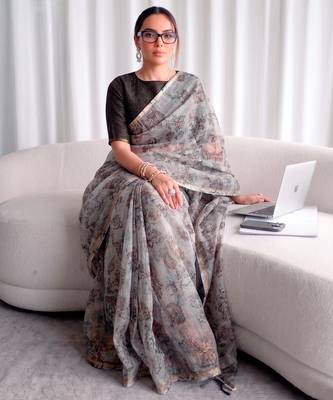 Women's kota doria floral printed saree with unstitched blouse piece 2