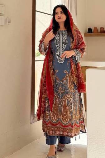 Printed chinon kurta plazzo set with dupatta & diamond work
