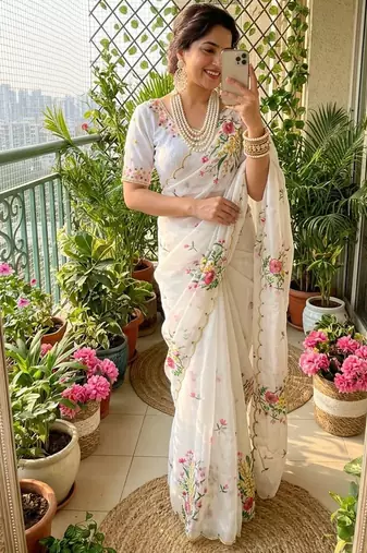 White taby silk blend amazing floral print hand saree blouse