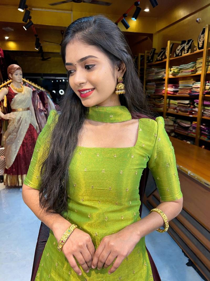 Green Green Skirt embroidered Suit Set