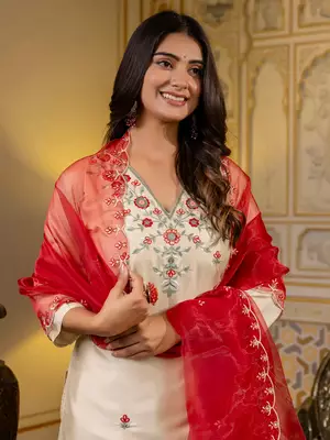 Floral embroidered silk blend v neck kurta trouser & dupatta set 3