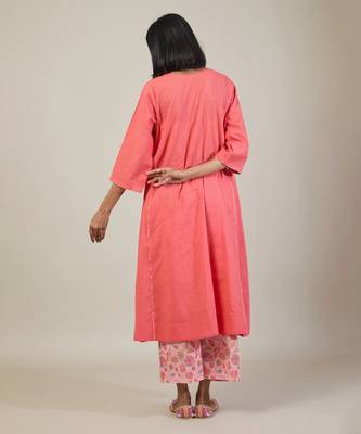 Peach cotton kurta set with printed pant 2
