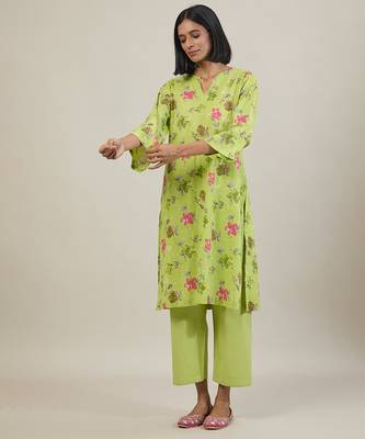 Bright green printed cotton straight kurta set 5