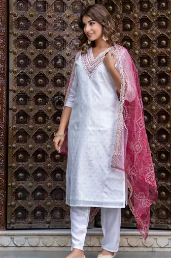 Floral embroidered chanderi silk blend v neck kurta trouser & dupatta set