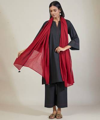 Charcoal black cotton kurta set with red dupatta 1