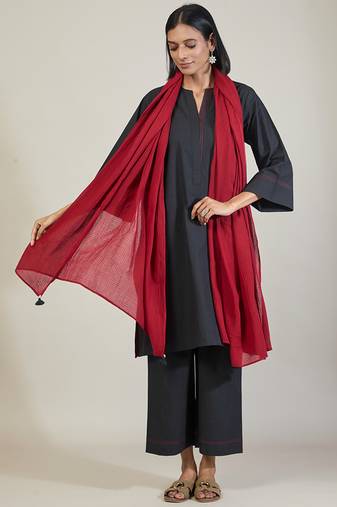 Charcoal black cotton kurta set with red dupatta
