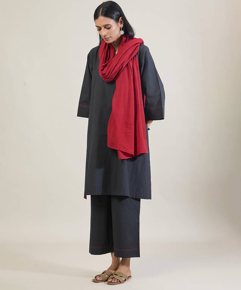 Charcoal black cotton kurta set with red dupatta