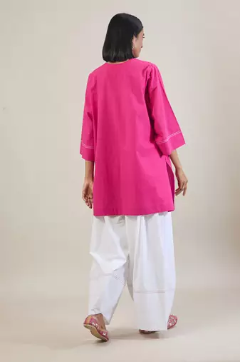 Hot pink cotton kurta set with sage green dupatta