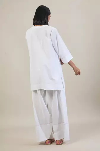 Stark white cotton kurta set