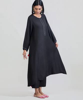 Jet black dola silk kurta set 5