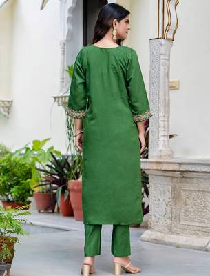 Floral embroidered silk blend round neck kurta trouser & dupatta set 2