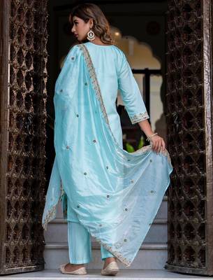 Floral embroidered silk blend round neck kurta trouser & dupatta set 2