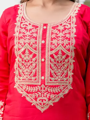 Floral embroidered silk blend round neck kurta trouser & dupatta set 4