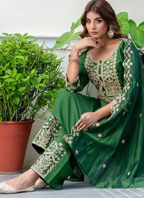 Floral embroidered silk blend round neck kurta trouser & dupatta set 4