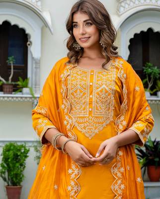 Floral embroidered silk blend round neck kurta trouser & dupatta set 3