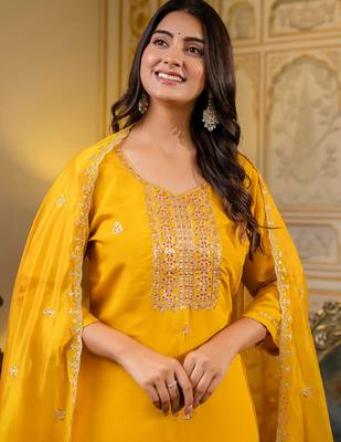 Floral embroidered silk blend round neck kurta trouser & dupatta set 3