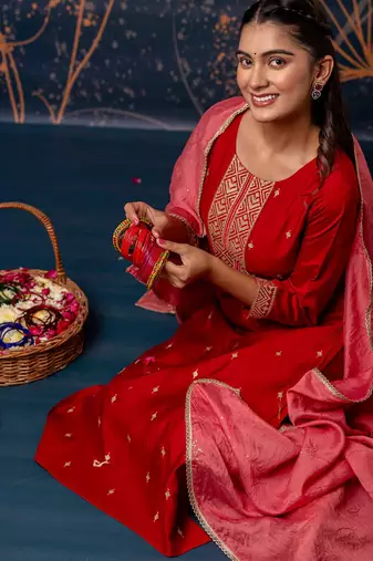 Floral embroidered silk blend round neck kurta trouser & dupatta set
