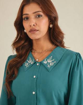 Women teal embroidered collar shirt 4