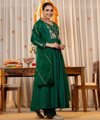 emerald green chanderi silk blend embroidered anarkali suit set 4