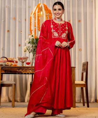 red embroidered anarkali kurta pant set with organza dupatta 2