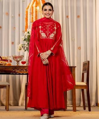 red embroidered anarkali kurta pant set with organza dupatta 4
