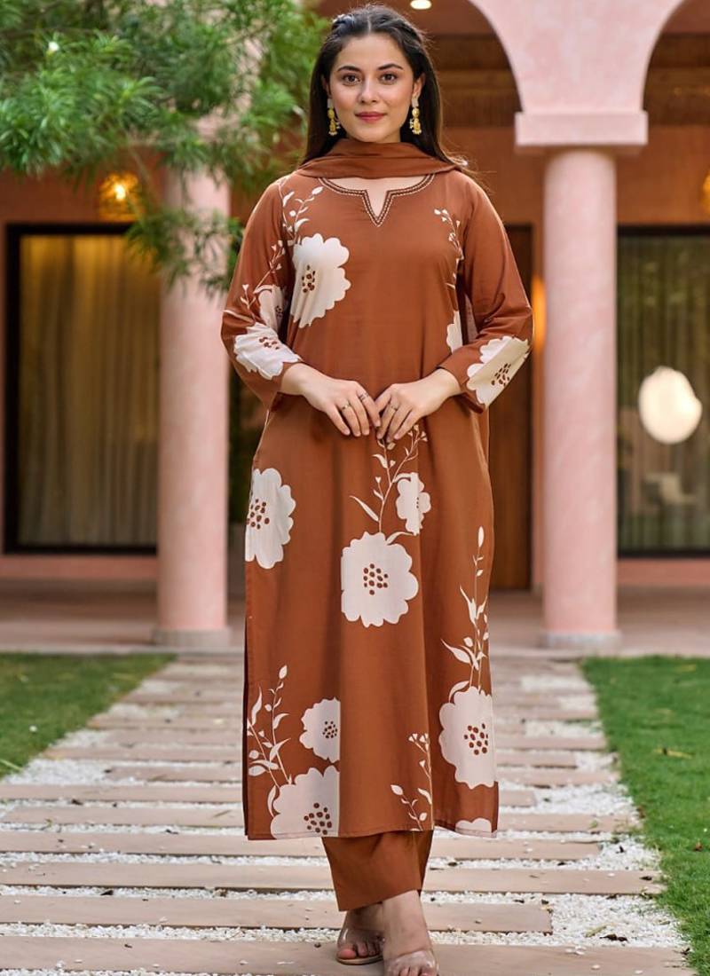 Brown muslin kurta pent dupatta set