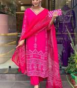 Pink french crepe kurta pent dupatta set