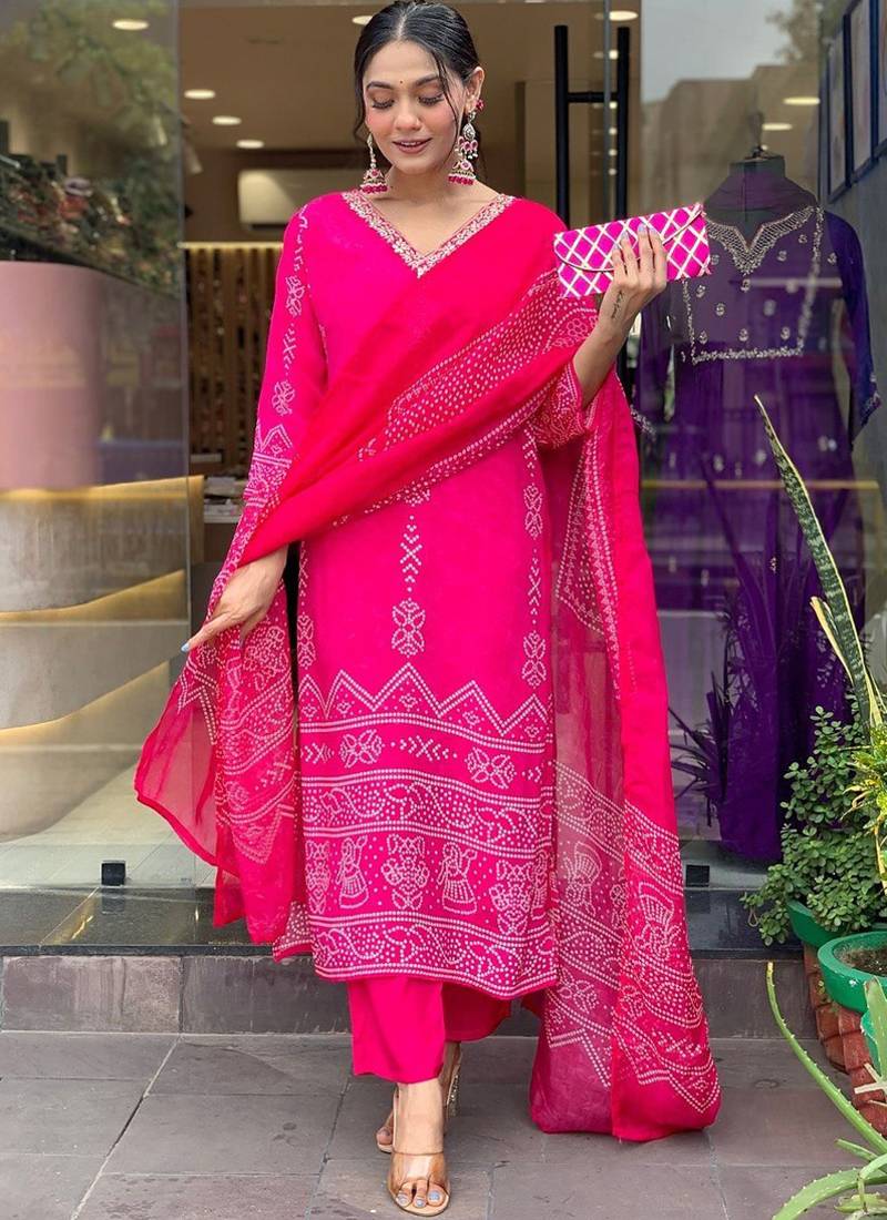 Pink french crepe kurta pent dupatta set