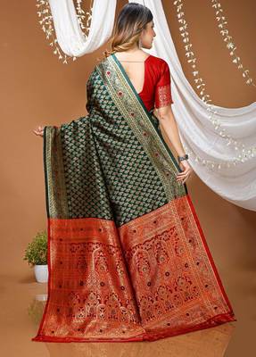 green silk blend jacquard weaving saree with matching blouse 3