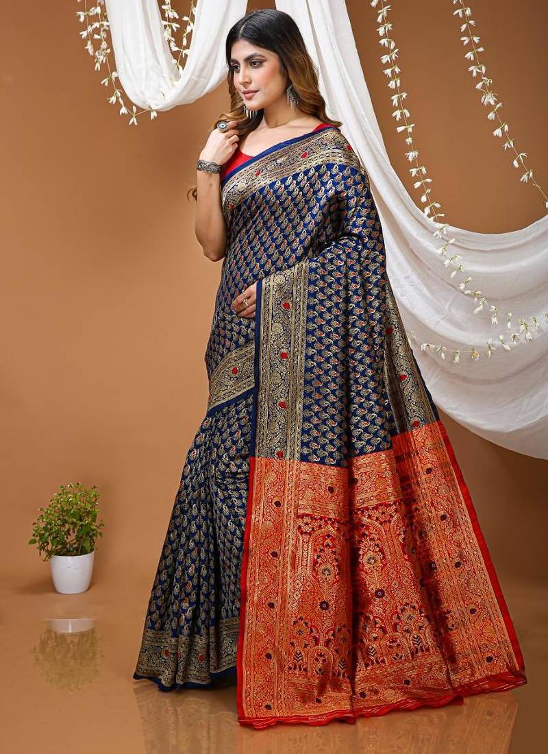 navy blue silk blend jacquard weaving saree with matching blouse