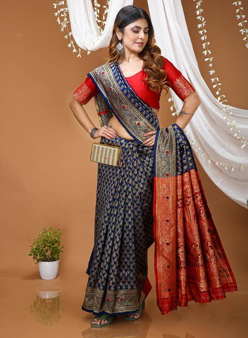 navy blue silk blend jacquard weaving saree with matching blouse