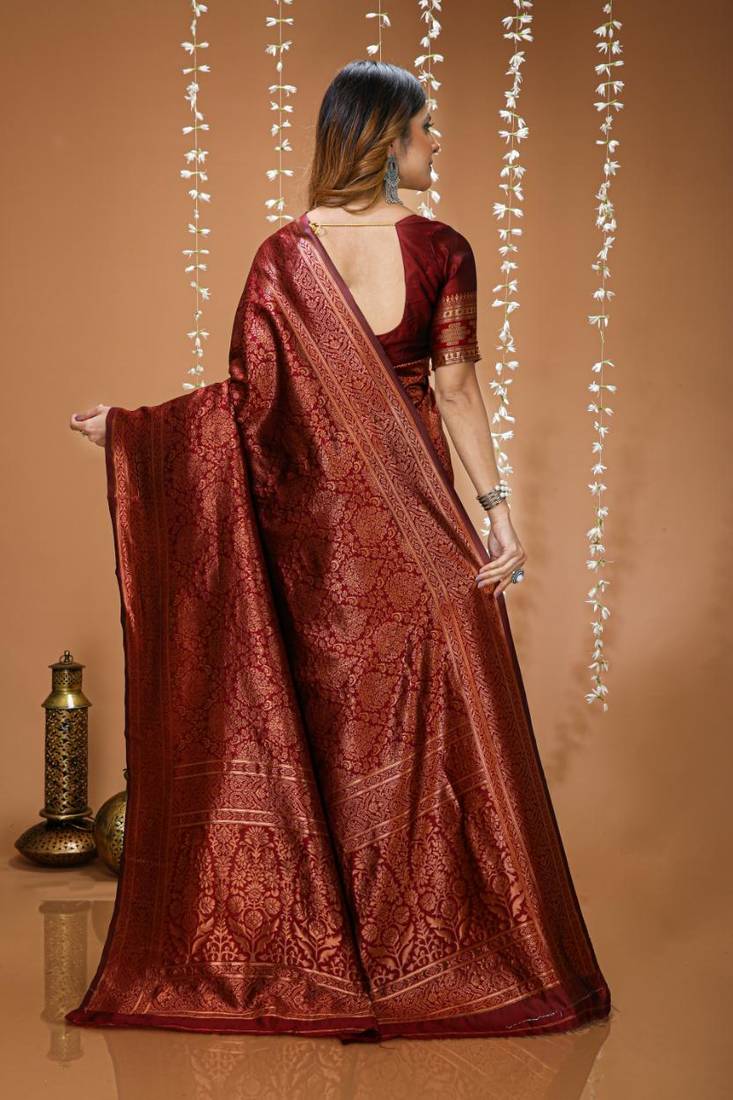 maroon silk blend jacquard weaving saree with matching blouse