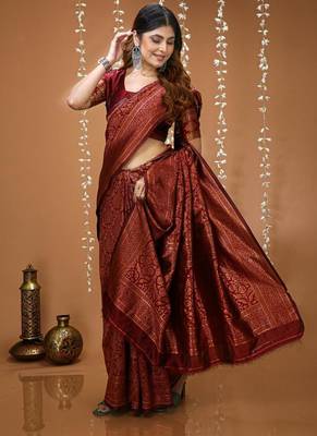 maroon silk blend jacquard weaving saree with matching blouse 3