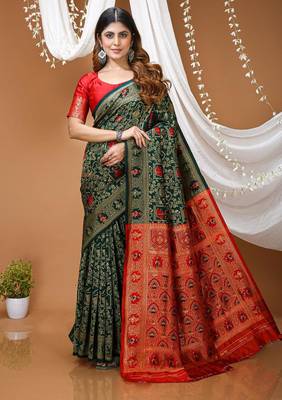 green silk blend jacquard weaving saree with matching blouse 1