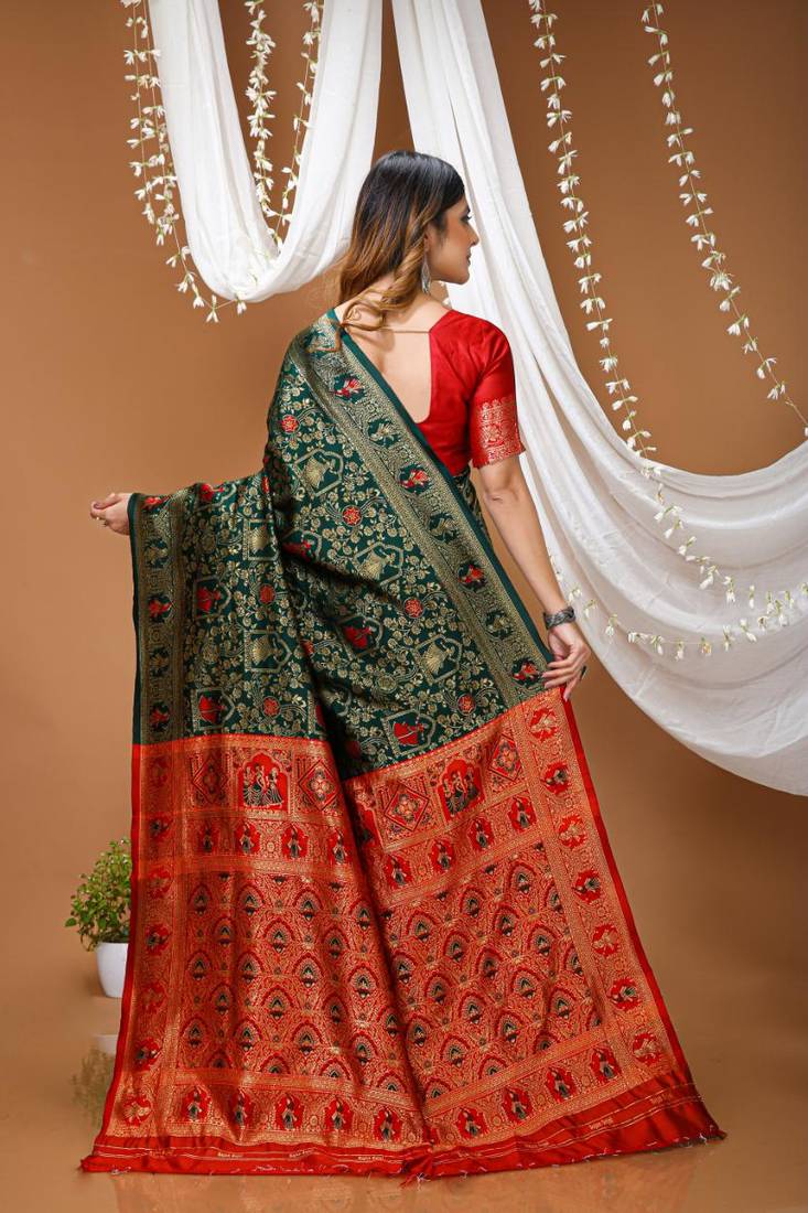 green silk blend jacquard weaving saree with matching blouse