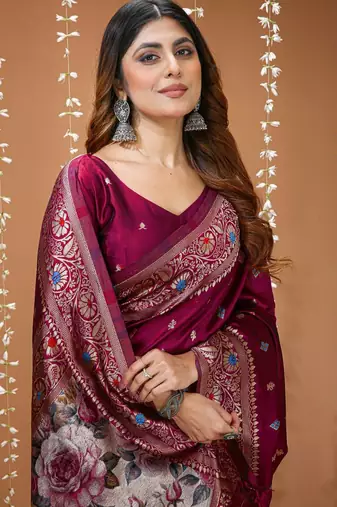 magenta silk blend woven work 3d print pallu saree