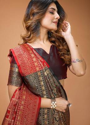 red silk blend woven work saree with un-stitched blouse 5