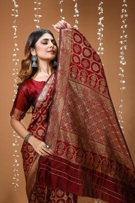 red silk blend woven work saree with un-stitched blouse 5
