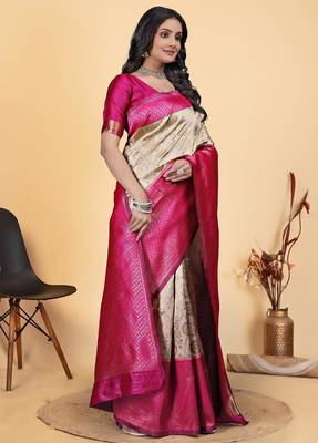 off white-pink silk blend zari woven saree with blouse 3