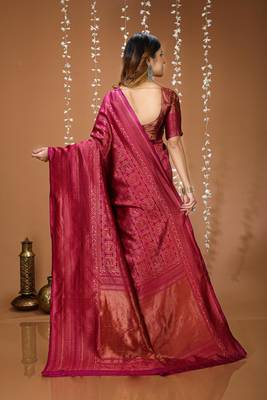 megenta silk blend zari woven women's saree with blouse 3