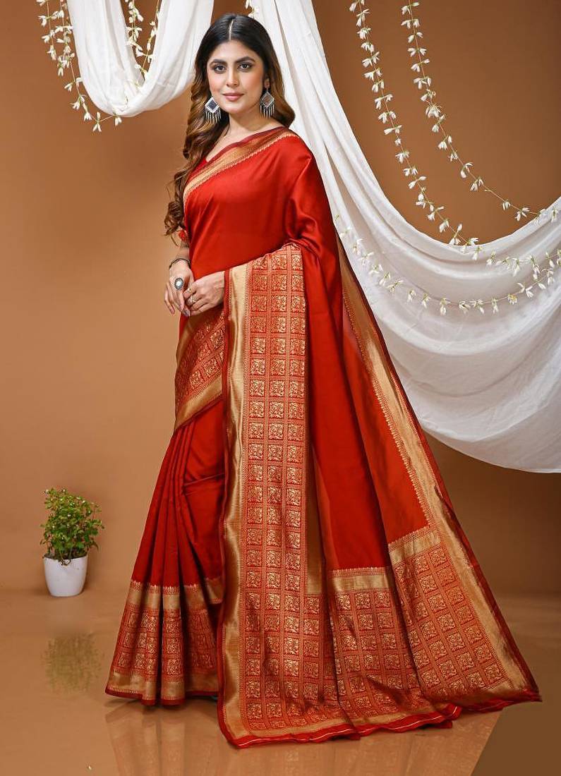 red silk blend solid with zari woven border sarees