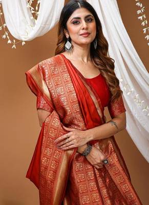 red silk blend solid with zari woven border sarees 5