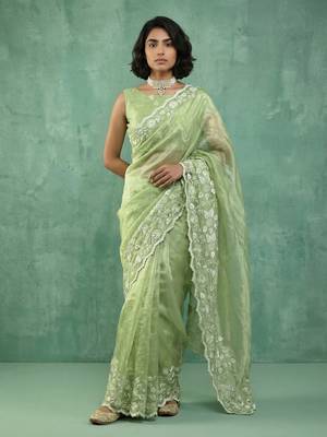pista chanda silk blend with floral -zari embroidered saree  5